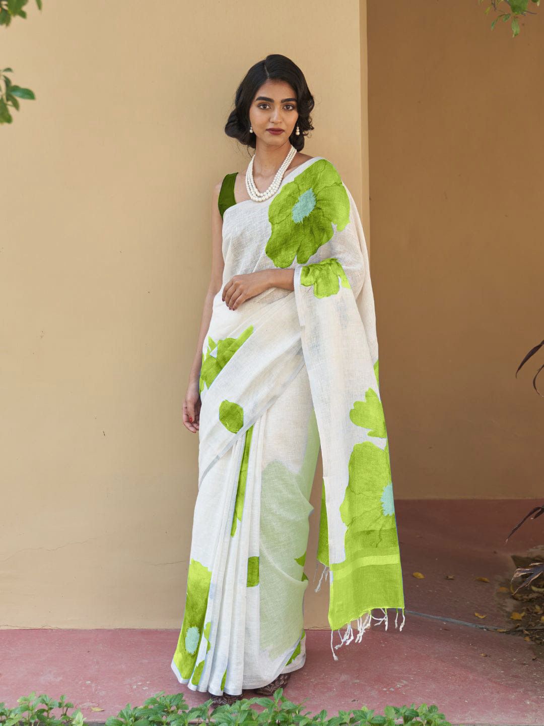 Linen Cotton Digital Printed Saree with Blouse Linen Cotton Digital Printed Saree with Blouse