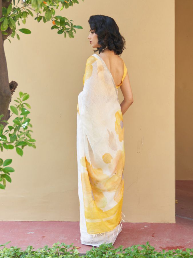 Linen Cotton Digital Printed Saree with Blouse Linen Cotton Digital Printed Saree with Blouse