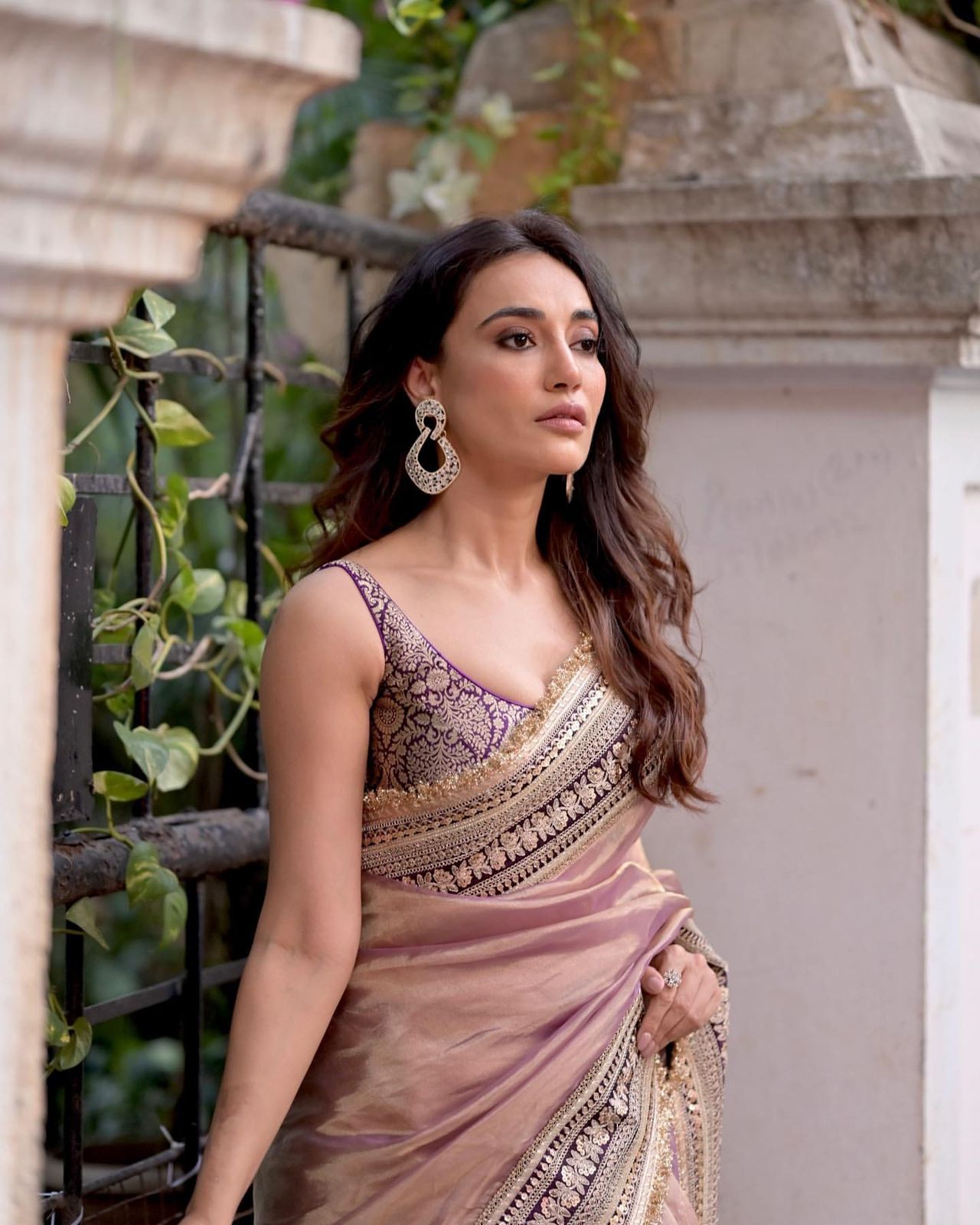 Premium Designer Soft Twil Net Saree with Embroidery Premium Designer Soft Twil Net Saree with Embroidery