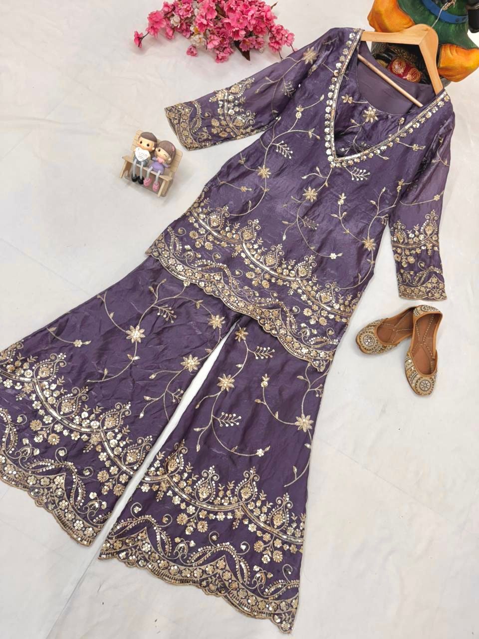 Kurti Blouse-Plazzo Set with Zari & Sequins Embroidery Kurti Blouse-Plazzo Set with Zari & Sequins Embroidery
