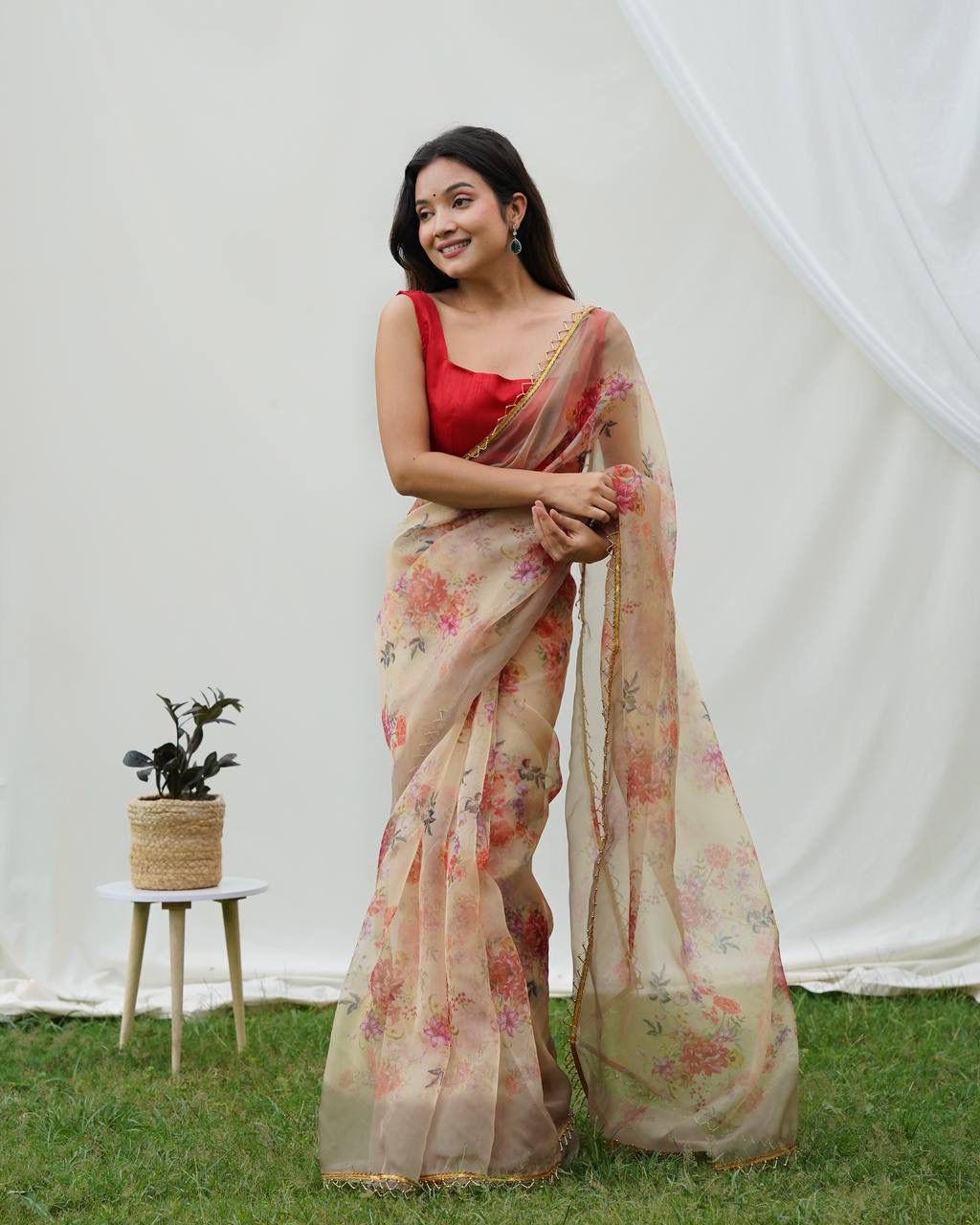 Exclusive Pure Organza Silk Floral Printed Saree Exclusive Pure Organza Silk Floral Printed Saree