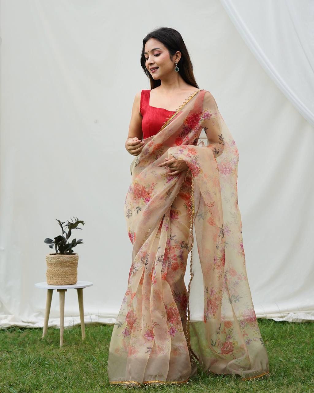 Exclusive Pure Organza Silk Floral Printed Saree Exclusive Pure Organza Silk Floral Printed Saree