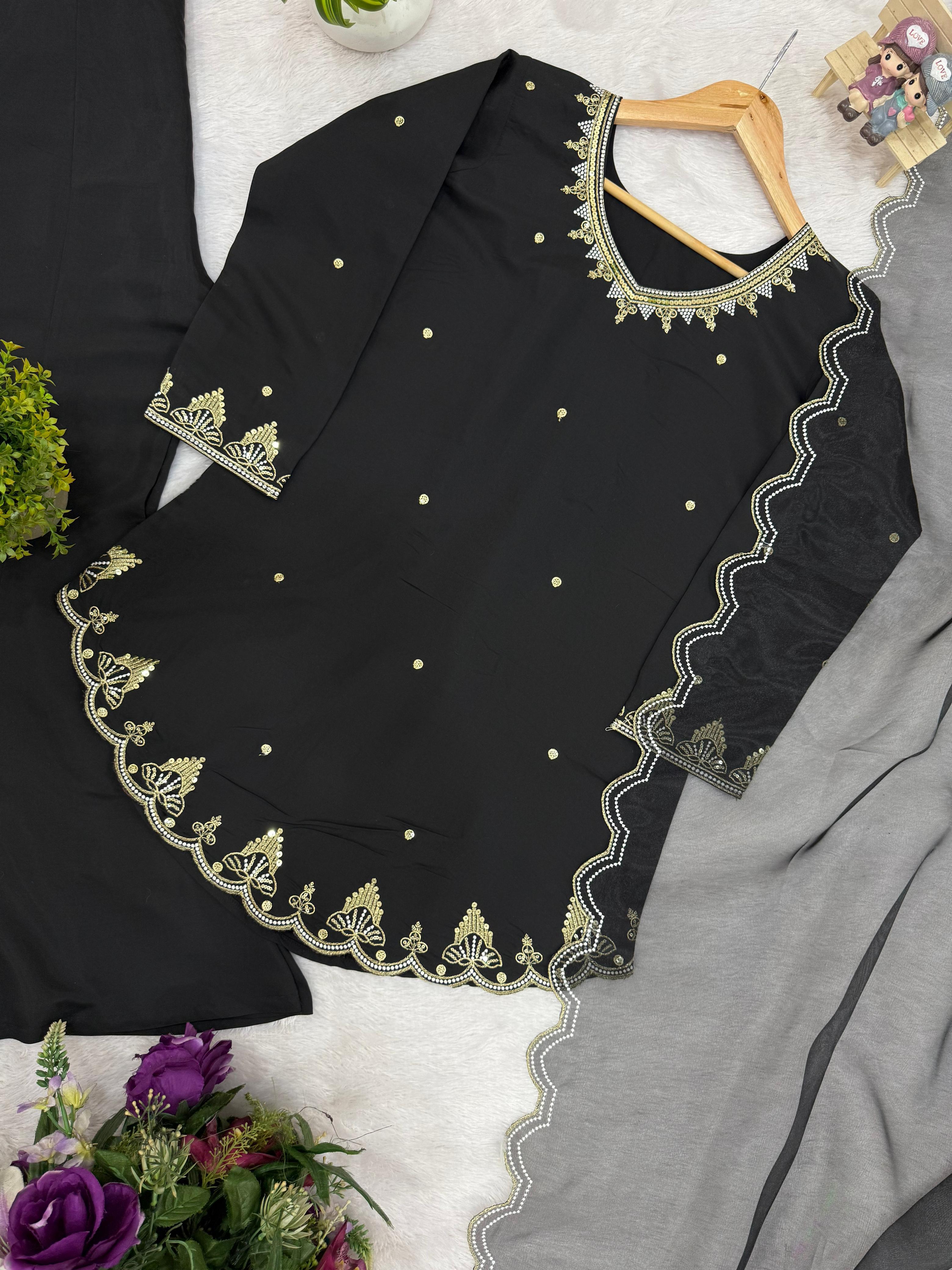 Roman Silk Embroidered Kurti Set with Dupatta (Code: 1160) Roman Silk Embroidered Kurti Set with Dupatta (Code: 1160)