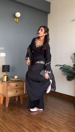 Roman Silk Embroidered Kurti Set with Dupatta (Code: 1160)