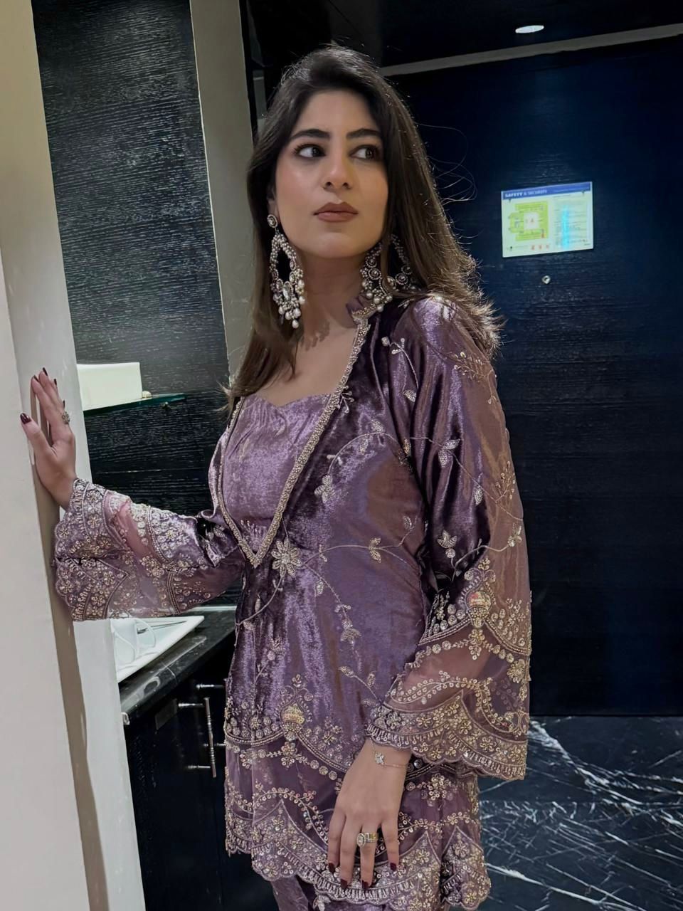 Kurti Blouse-Plazzo Set with Zari & Sequins Embroidery Kurti Blouse-Plazzo Set with Zari & Sequins Embroidery