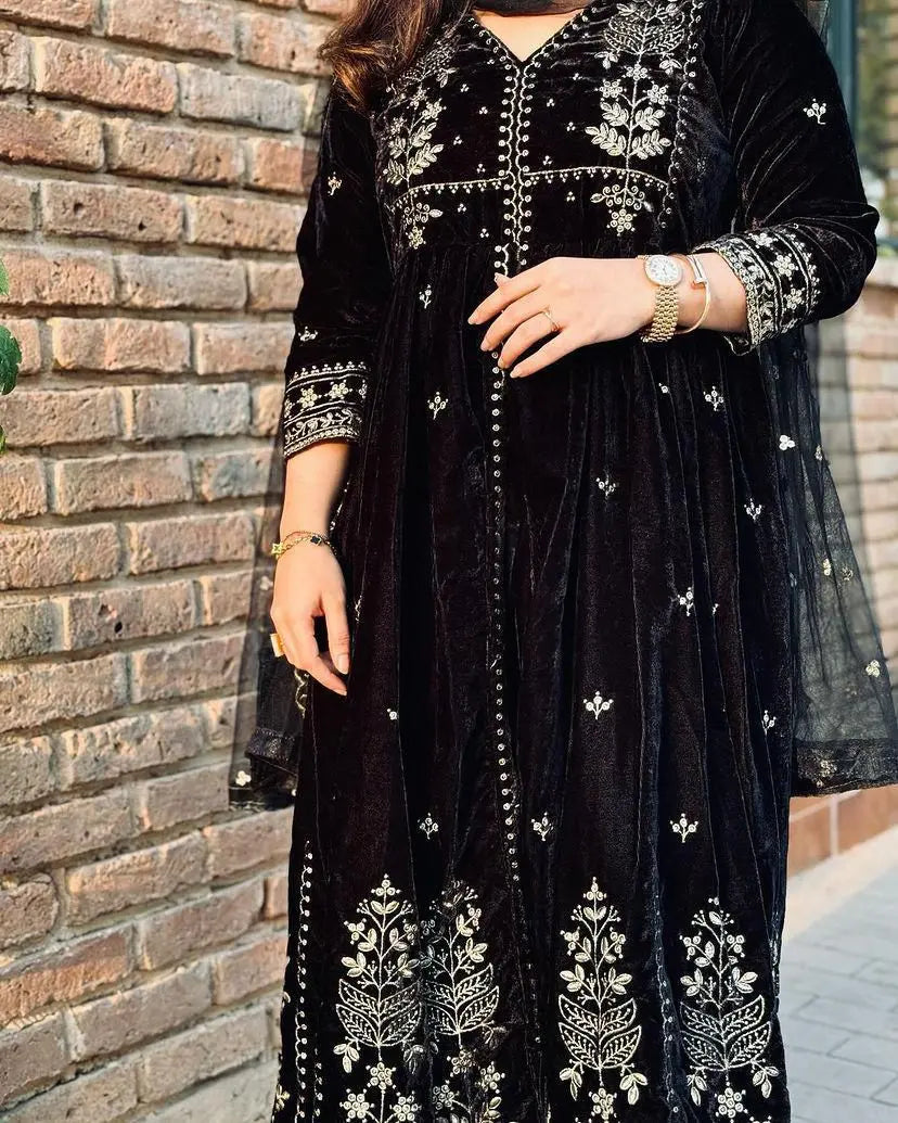 Designer Embroidered Velvet Anarkali Gown Set Designer Embroidered Velvet Anarkali Gown Set