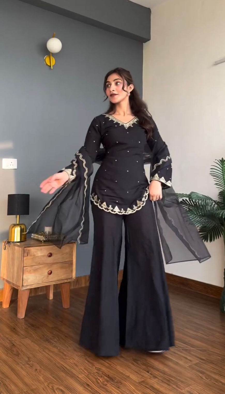 Roman Silk Embroidered Kurti Set with Dupatta (Code: 1160)