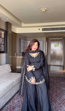 Roman Silk Embroidered Kurti Set with Dupatta (Code: 1160)