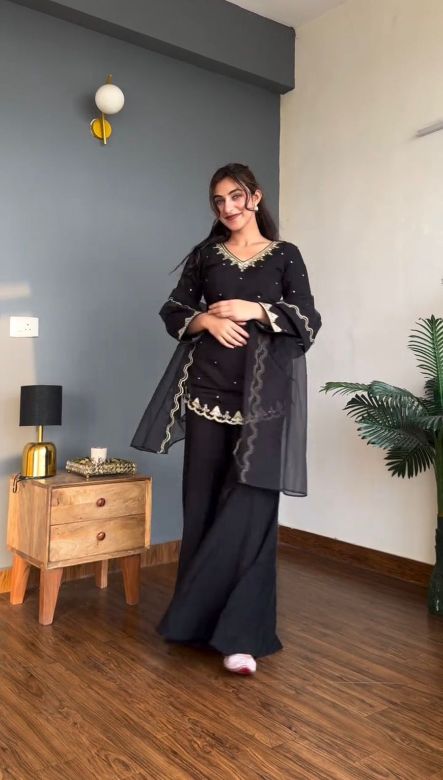 Roman Silk Embroidered Kurti Set with Dupatta (Code: 1160)