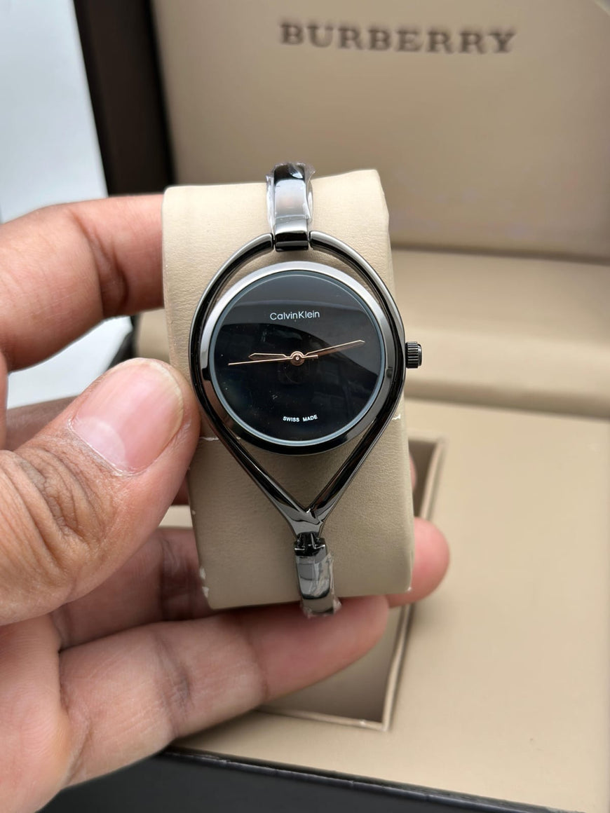 Elegant Ladies Watch
